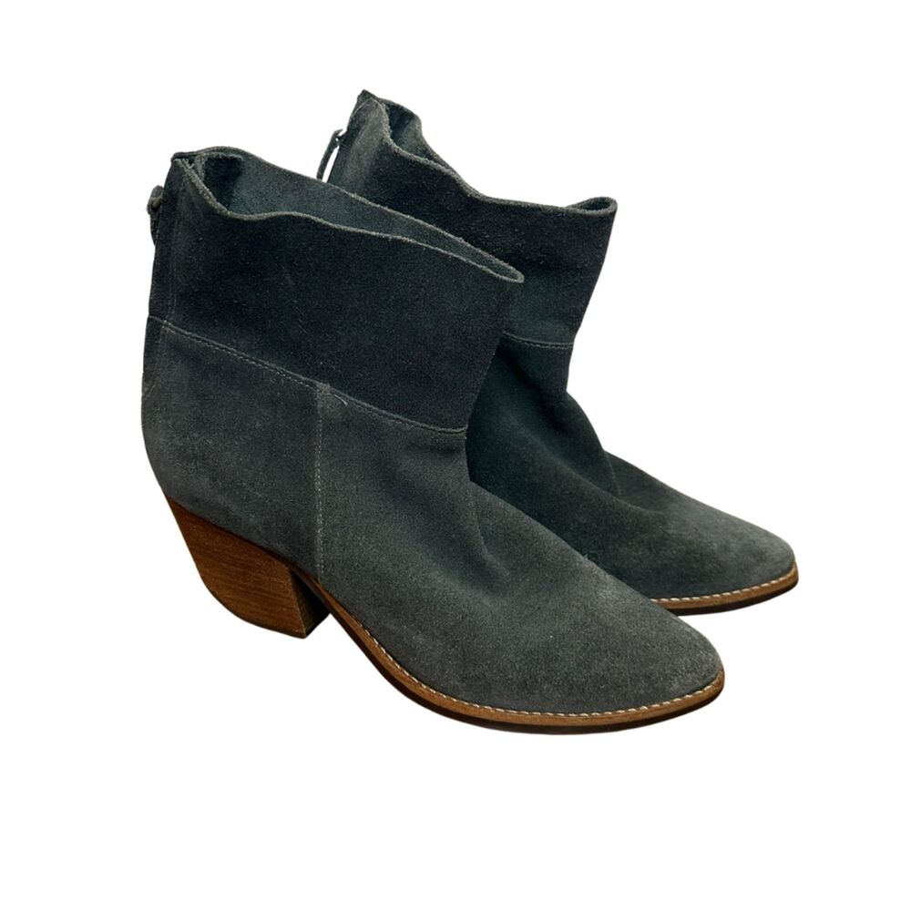 Matisse Caty Ankle‎ Boots Size 9 Grey Suede Western Pointed Toe $205 Retail